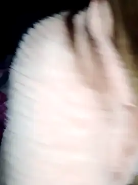 Snapshot of Maya-Moon chatting on 11-21-25, 11:36 Maya-Moon online show from 11-21-25, 11:36