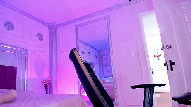 Snapshot of KatianPierce chatting on 10-03-25, 07:44 KatianPierce online show from 10-03-25, 07:44