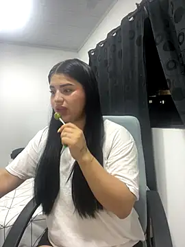 pareja curiosa19 online show from 12-05-25, 01:03