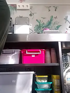 Snapshot of emiliemilf chatting on 10-18-25, 05:03 emiliemilf online show from 10-18-25, 05:03