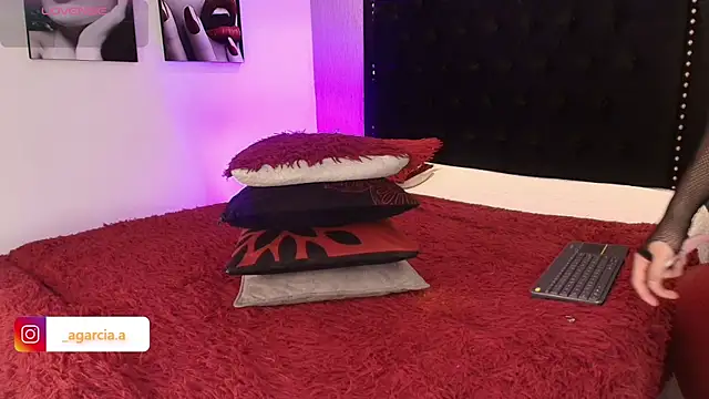 LiamWildx20 online show from 11-09-25, 04:44