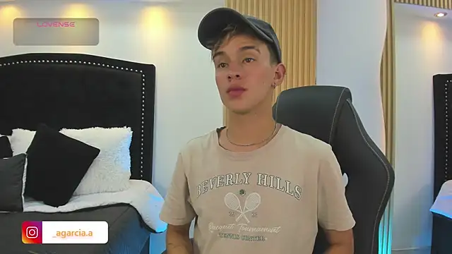 LiamWildx20 online show from 05-15-26, 10:28