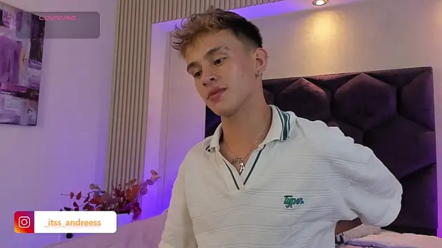 LiamWildx20 online show from 07-15-26, 01:00