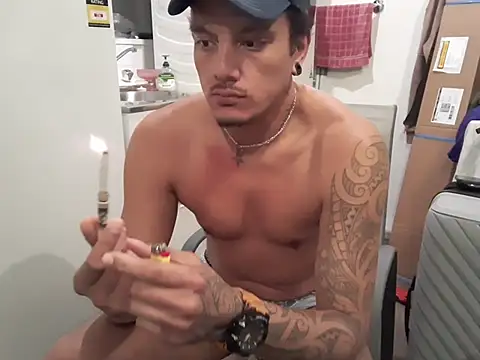 Snapshot of TAIZ69WORLD chatting on 10-30-25, 03:02 TAIZ69WORLD online show from 10-30-25, 03:02