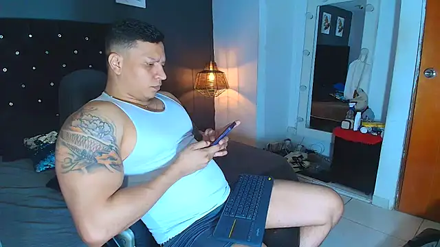 ethan dalton  online show from 11-01-25, 03:19