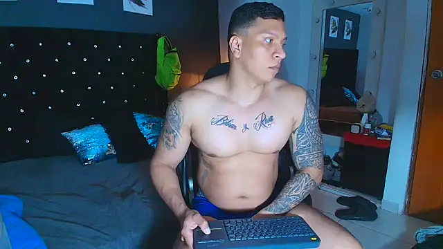 ethan dalton  online show from 11-07-25, 03:17