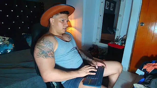 ethan dalton  online show from 01-06-26, 03:43