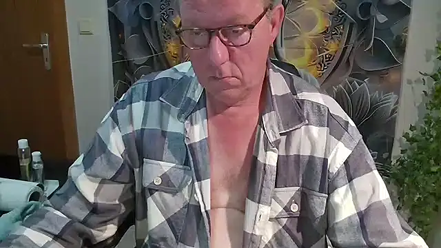 JamesBauer online show from 11-09-25, 04:44