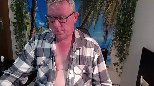 JamesBauer online show from 12-19-25, 04:52