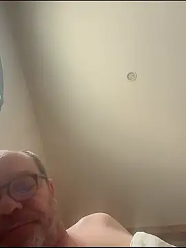 Snapshot of Ben646 chatting on 02-06-26, 11:46 Ben646 online show from 02-06-26, 11:46