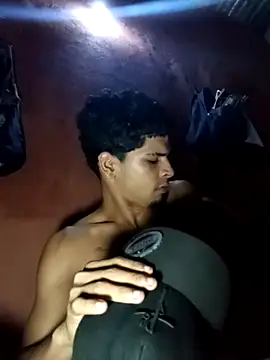 Snapshot of 317894 chatting on 11-13-25, 02:21 317894 online show from 11-13-25, 02:21