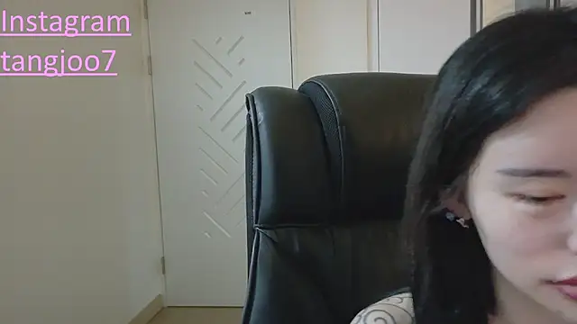 Snapshot of tangju7 chatting on 01-15-26, 05:01 tangju7 online show from 01-15-26, 05:01