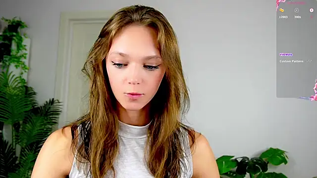 Snapshot of Sweet_Piece chatting on 10-04-25, 10:30 Sweet Piece online show from 10-04-25, 10:30