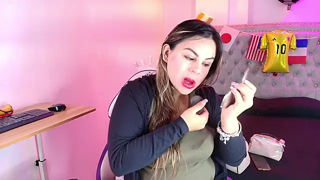 Snapshot of Lia_adamsss chatting on 06-19-26, 03:55 Lia adamsss online show from 06-19-26, 03:55