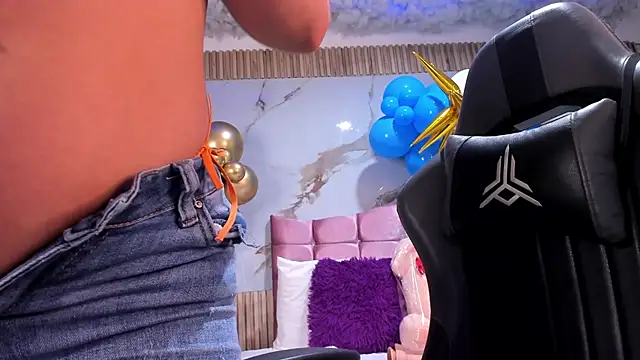 Nicolee19 online show from 10-02-25, 11:17