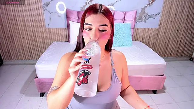 Nicolee19 online show from 05-23-26, 11:03