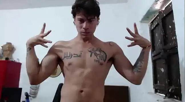 Snapshot of billykink chatting on 03-19-25, 03:40 billykink online show from 03-19-25, 03:40