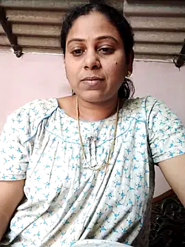 Snapshot of JENNIFERtamil chatting on 03-28-26, 07:52 JENNIFERtamil online show from 03-28-26, 07:52