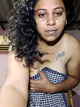 Snapshot of JENNIFERtamil chatting on 04-10-26, 08:19 JENNIFERtamil online show from 04-10-26, 08:19