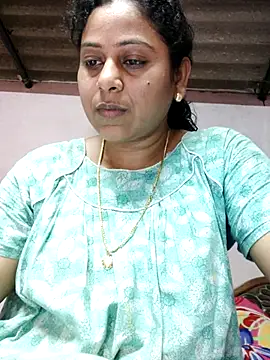 Snapshot of JENNIFERtamil chatting on 04-23-26, 07:41 JENNIFERtamil online show from 04-23-26, 07:41