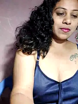 Snapshot of JENNIFERtamil chatting on 05-13-26, 05:54 JENNIFERtamil online show from 05-13-26, 05:54