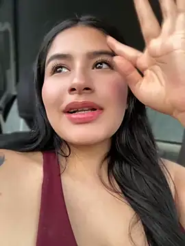 andrea gomes  online show from 04-12-26, 08:47