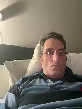 Snapshot of Bw3322 chatting on 03-29-26, 07:08 Bw3322 online show from 03-29-26, 07:08