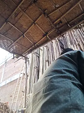 hot integer online show from 02-04-26, 11:49