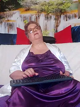 QueenPammy1 online show from 02-06-26, 08:07