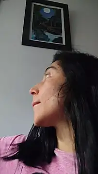 Elowyn online show from 11-30-25, 05:50