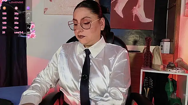 Snapshot of _LuanaDabbraccio chatting on 05-07-26, 02:44 LuanaDabbraccio online show from 05-07-26, 02:44