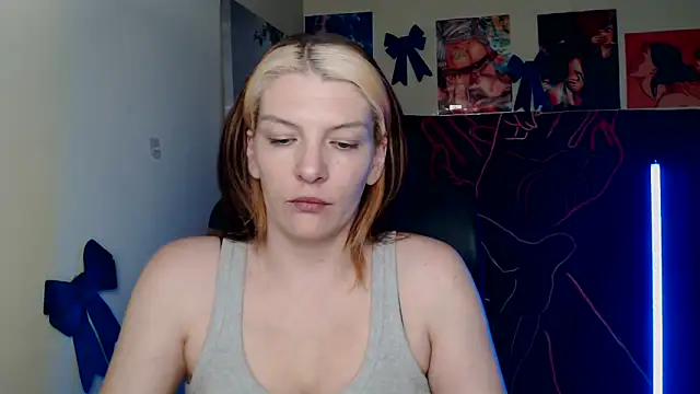 VanessaRey  online show from 04-14-26, 04:24