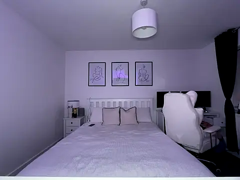 Missalex xo online show from 10-17-25, 07:49