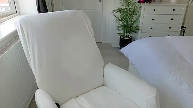 Snapshot of Missalex_xo chatting on 06-28-26, 11:16 Missalex xo online show from 06-28-26, 11:16