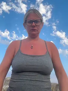 lady gloria69 online show from 06-20-26, 07:16