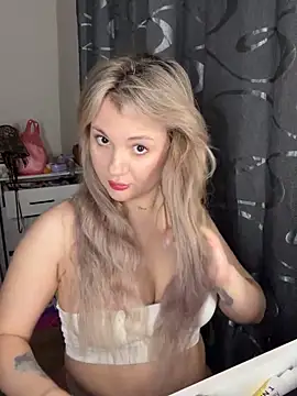 mollygirll online show from 04-27-26, 09:24