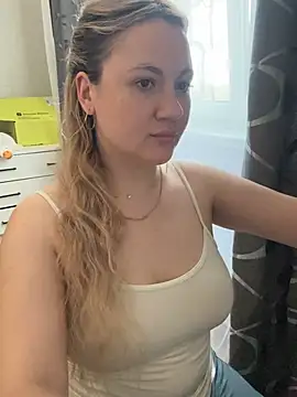 mollygirll online show from 05-19-26, 07:58