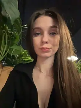 MilaBee online show from 03-23-26, 07:45