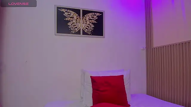 Snapshot of sharonscoth chatting on 05-17-26, 08:16 sharonscoth online show from 05-17-26, 08:16