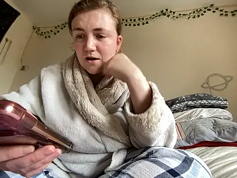 Snapshot of ShereeJenkins chatting on 03-21-25, 02:07 ShereeJenkins online show from 03-21-25, 02:07