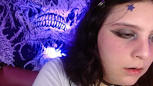 Snapshot of mikaskullcs chatting on 10-16-25, 09:38 mikaskullcs online show from 10-16-25, 09:38