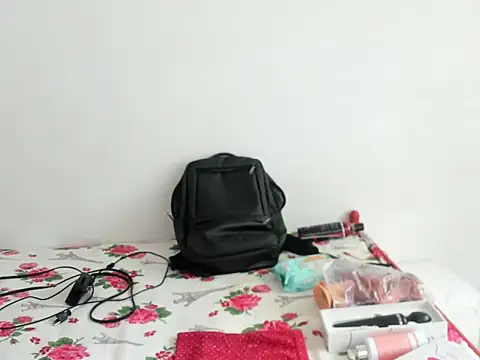 Snapshot of DulceXmile chatting on 09-08-25, 05:56 DulceXmile online show from 09-08-25, 05:56