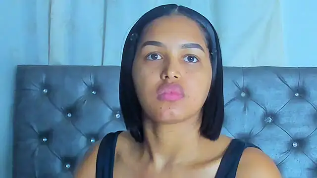 Snapshot of NikkiStarrr chatting on 10-12-25, 11:20 NikkiStarrr online show from 10-12-25, 11:20