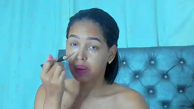 Snapshot of NikkiStarrr chatting on 10-25-25, 10:45 NikkiStarrr online show from 10-25-25, 10:45