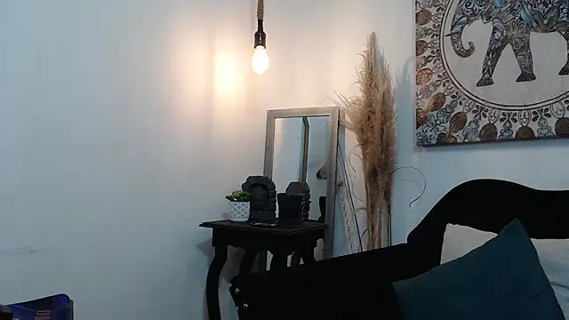 Snapshot of GagingZhara chatting on 10-10-25, 12:15 GagingZhara online show from 10-10-25, 12:15