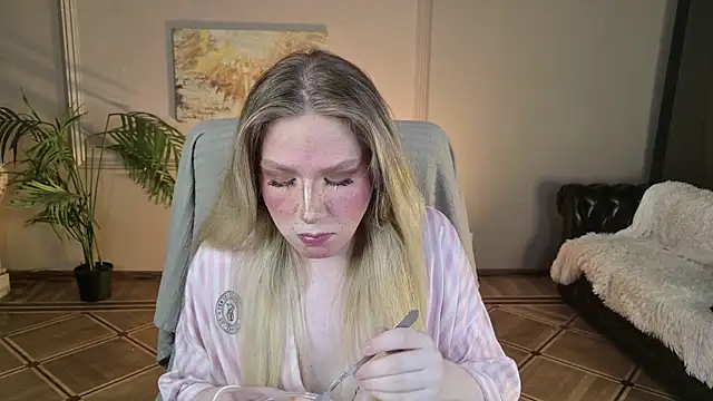 Jes Solar online show from 07-16-26, 08:48