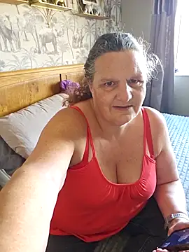 MissQueenBeex online show from 09-24-25, 10:18