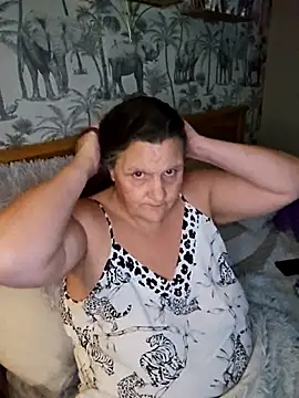 MissQueenBeex online show from 11-02-25, 01:19