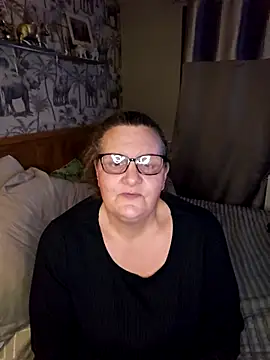 MissQueenBeex online show from 02-25-26, 08:07