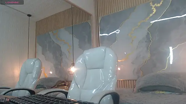 nei girl online show from 12-15-25, 11:36